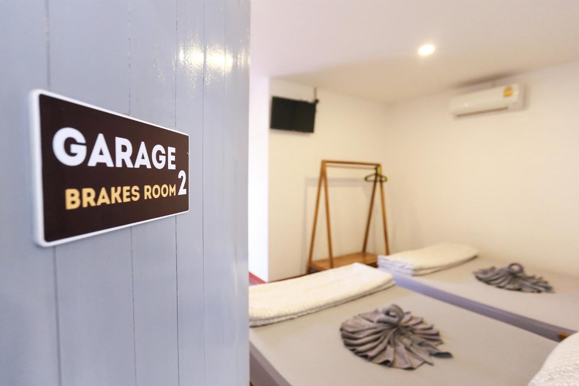 Hotel The Garage à Chiang Rai Chambre photo